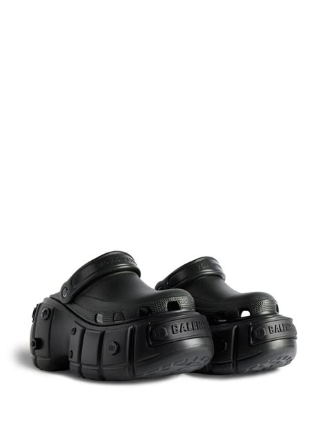 balenciaga crocs hard